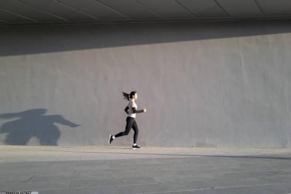 体育项目着装指南：如何选择合适装备？(图1)